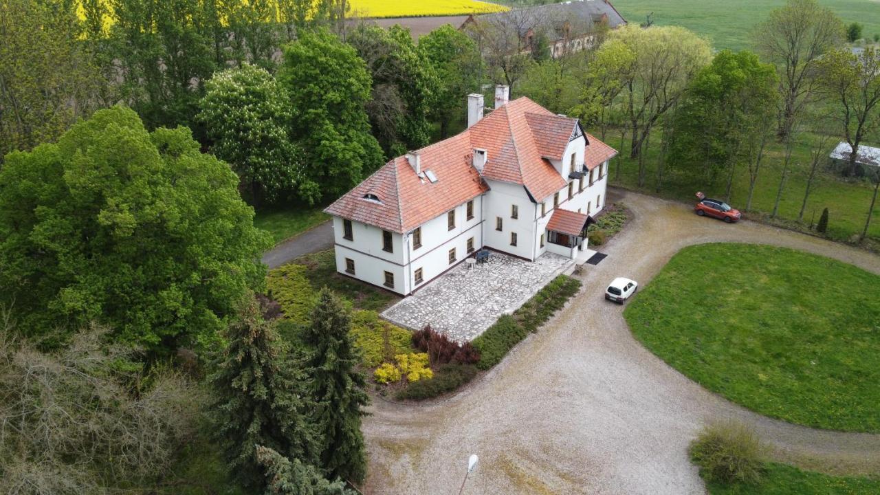 Dwor Komorowo Extérieur photo