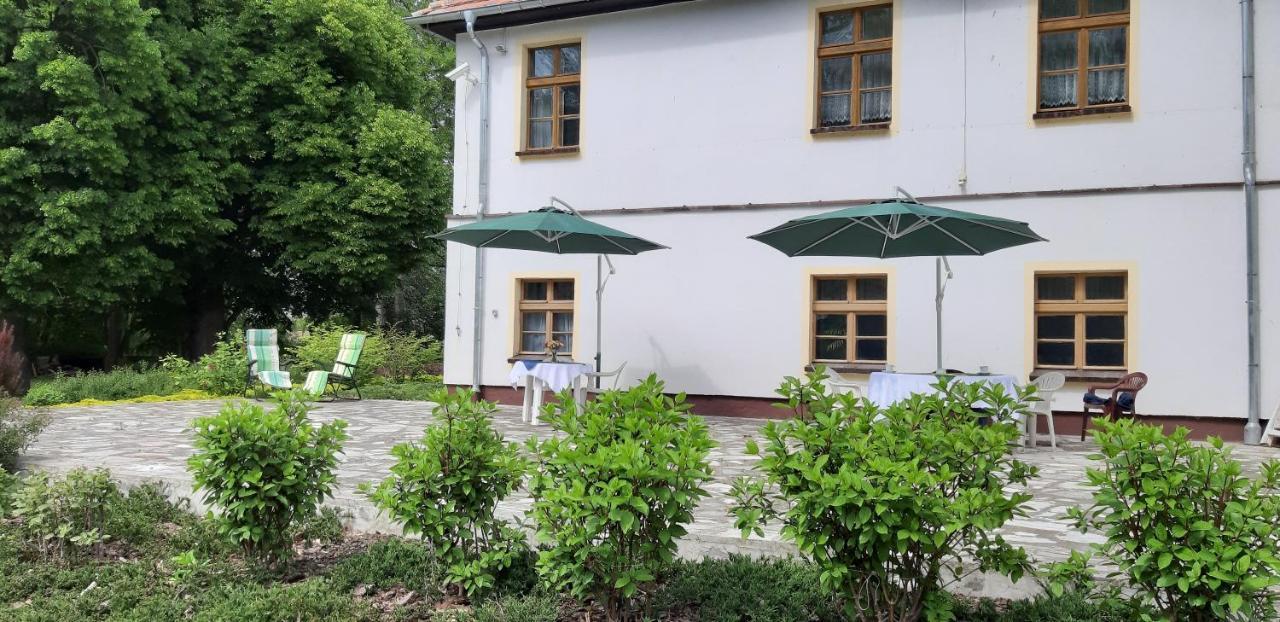 Dwor Komorowo Extérieur photo